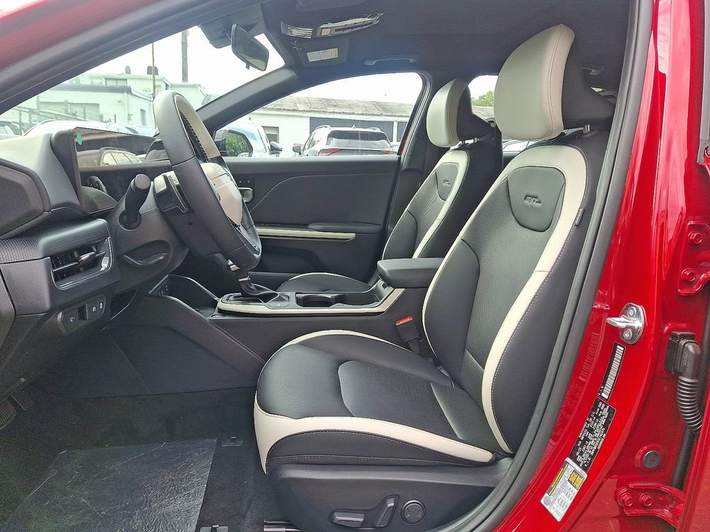 New 2025 Kia K4 GT-Line Turbo w/ GT-Line Premium Package FWD image 10
