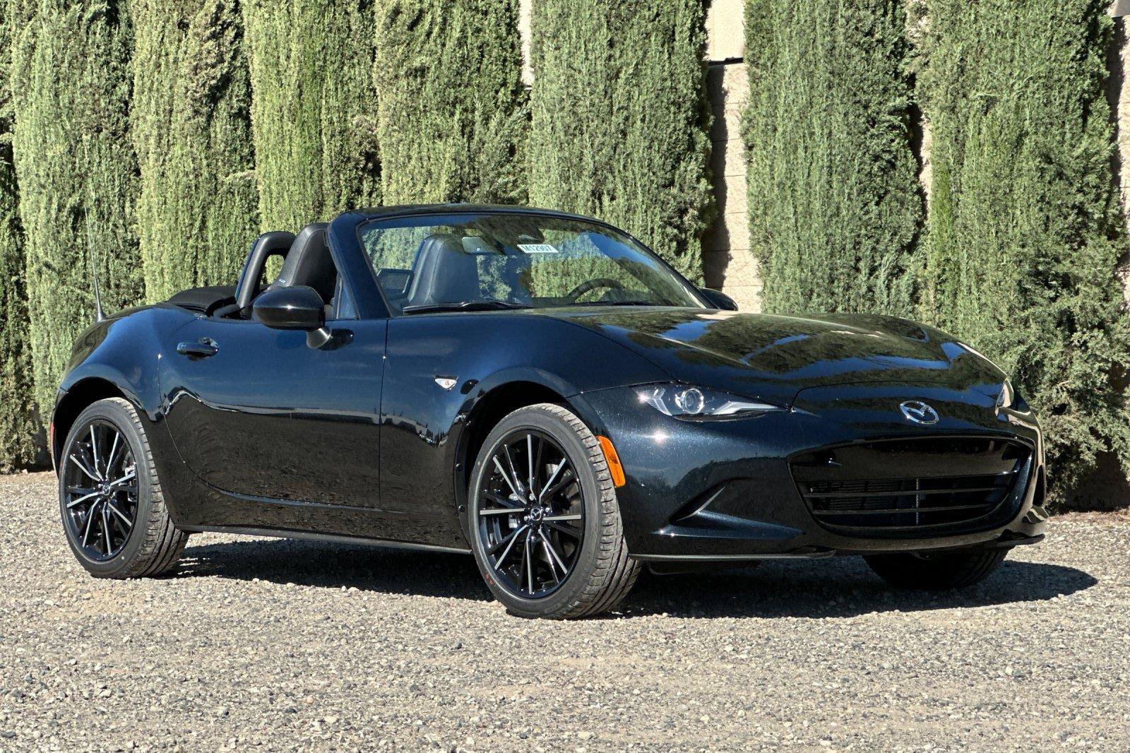 New 2026 MAZDA MX-5 Miata Grand Touring w/ Weather Package RWD image 2