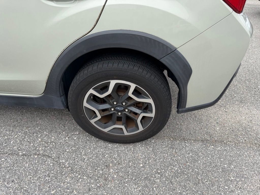 Used 2017 Subaru Crosstrek 2.0i Premium AWD/4WD image 9