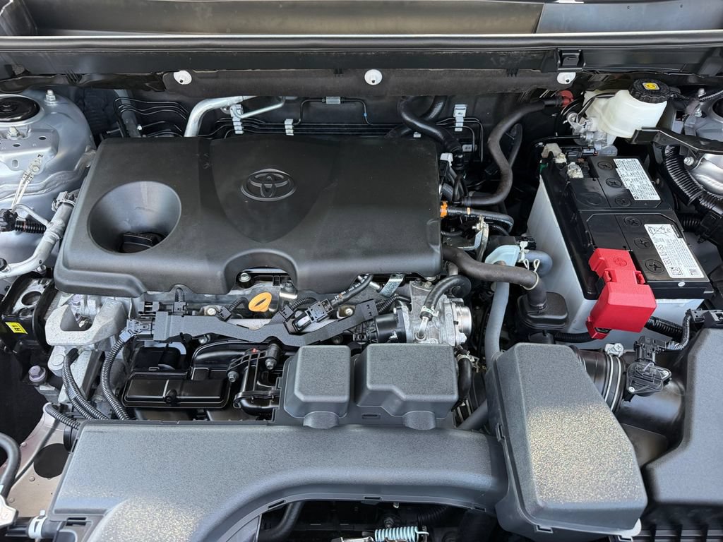 Used 2024 Toyota RAV4 LE AWD/4WD image 29
