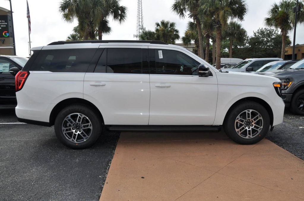 New 2025 Ford Expedition Active image 6