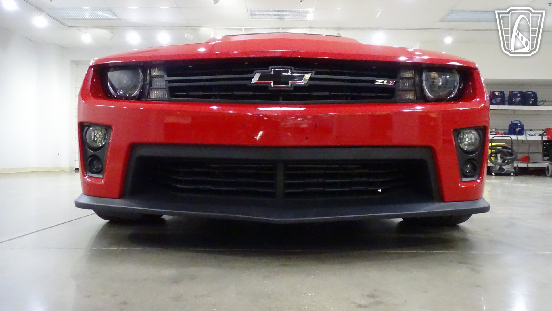 Used 2013 Chevrolet Camaro ZL1 w/ Gray Stripe Package RWD image 25
