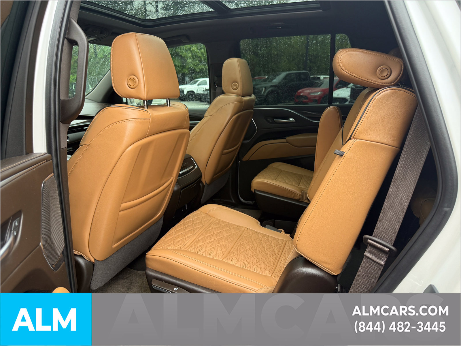 Used 2022 Cadillac Escalade Premium Luxury AWD/4WD image 15