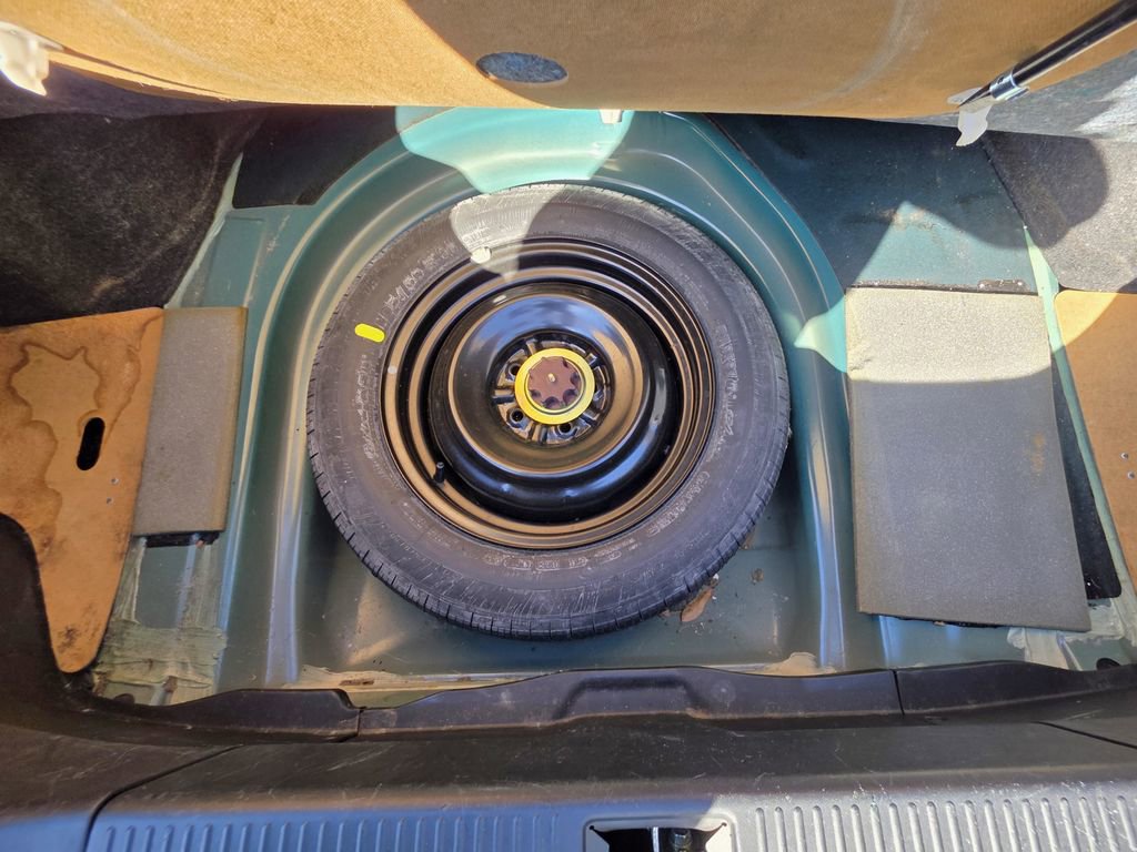 Used 2000 Toyota Solara SE image 16