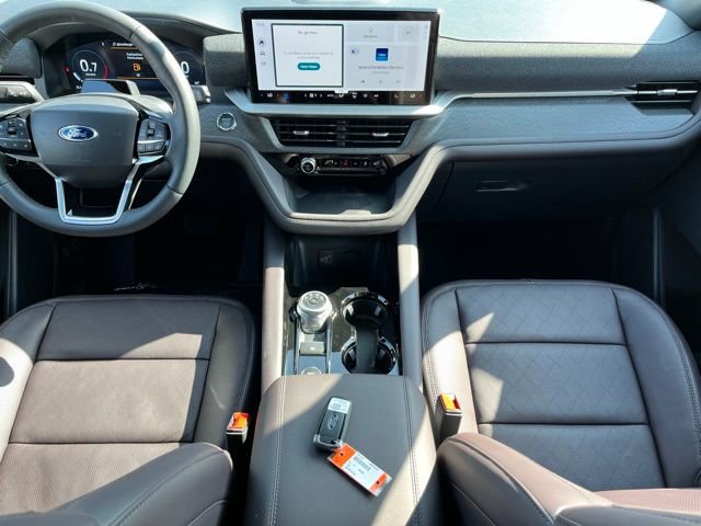 New 2026 Ford Explorer Platinum image 9