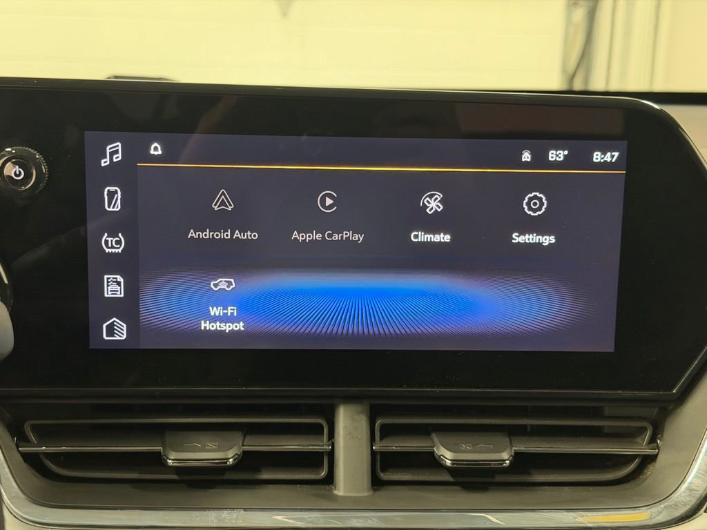 Certified 2025 Chevrolet Trax LT w/ LT Convenience Package image 33