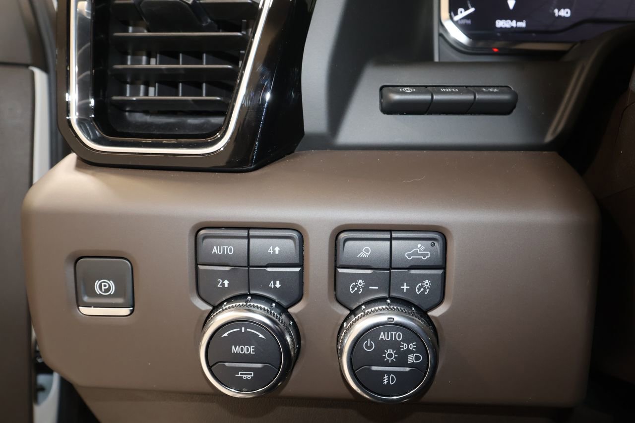 Certified 2025 GMC Sierra 2500 Denali w/ Denali Reserve Package image 11