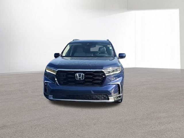 New 2025 Honda Pilot Touring image 3
