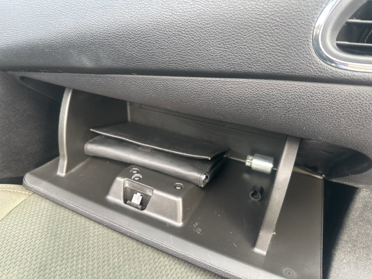 Used 2011 Chrysler 200 Touring image 19