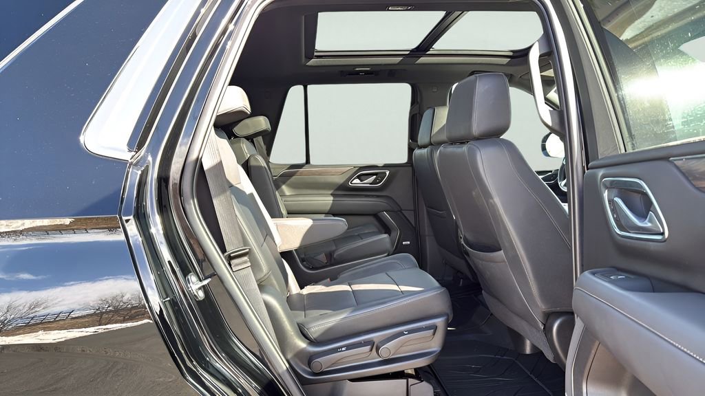 Used 2022 Chevrolet Tahoe LT image 16