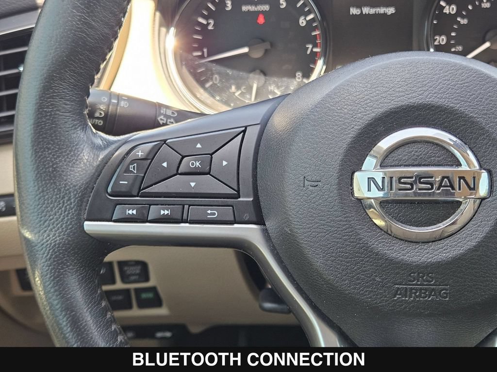Used 2017 Nissan Rogue SL w/ SL Premium Package FWD image 24