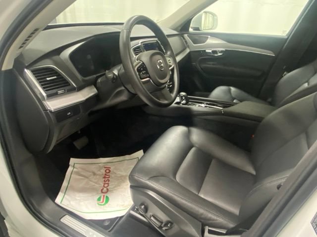 Used 2025 Volvo XC90 B5 Core AWD/4WD image 10