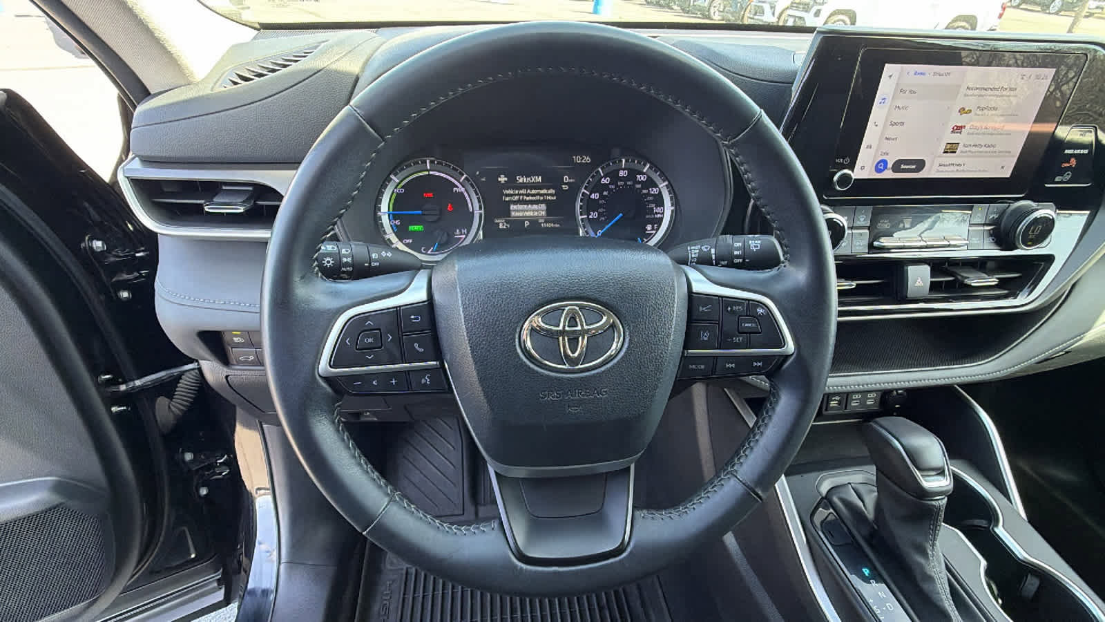 Used 2024 Toyota Highlander LE image 18