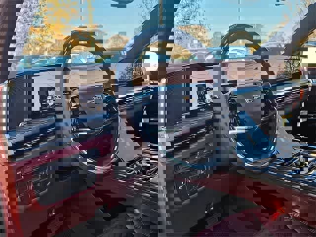 Used 2026 Cadillac Escalade Luxury w/ Touring Package image 9