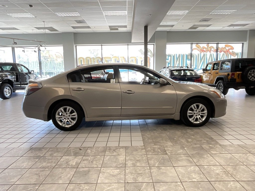 Used 2012 Nissan Altima 2.5 S w/ Special Edition Pkg image 6