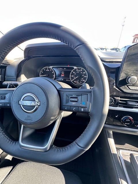 Certified 2024 Nissan Pathfinder SV w/ SV Premium Package image 19