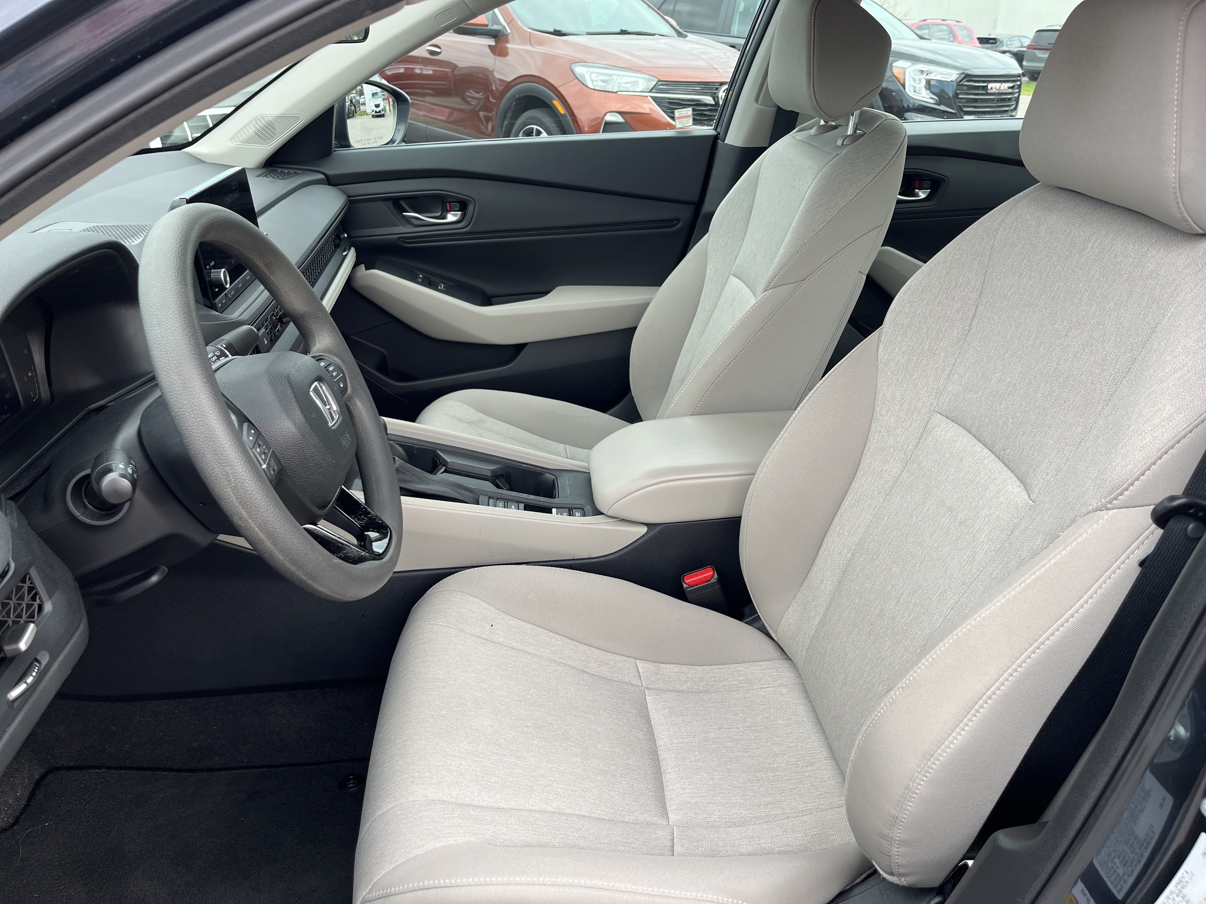 Used 2023 Honda Accord EX image 18