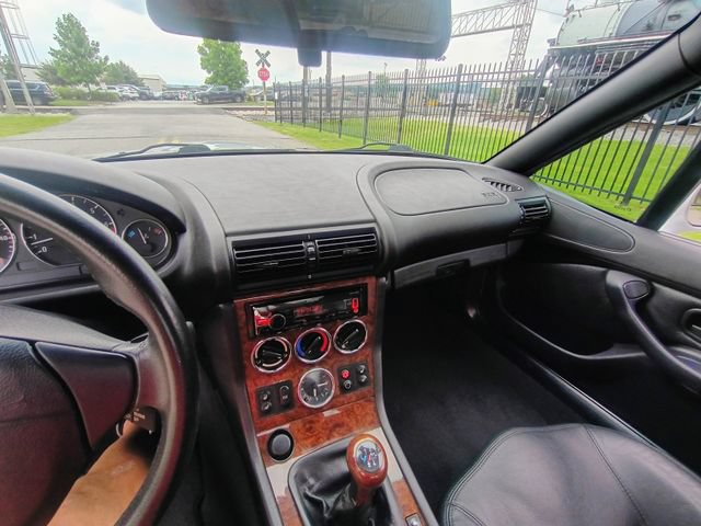 Used 2002 BMW Z3 2.5i RWD image 54