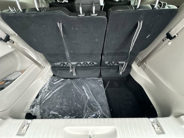 Used 2024 Chrysler Pacifica Touring-L FWD image 23