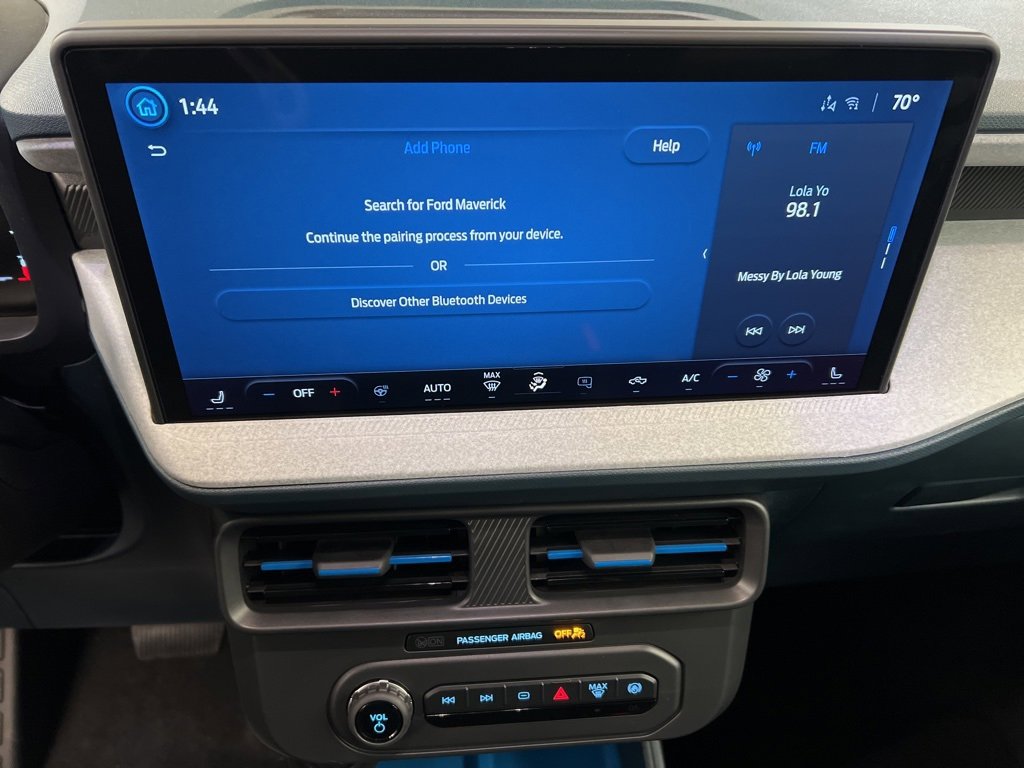 New 2025 Ford Maverick XLT w/ XLT Luxury Package image 10