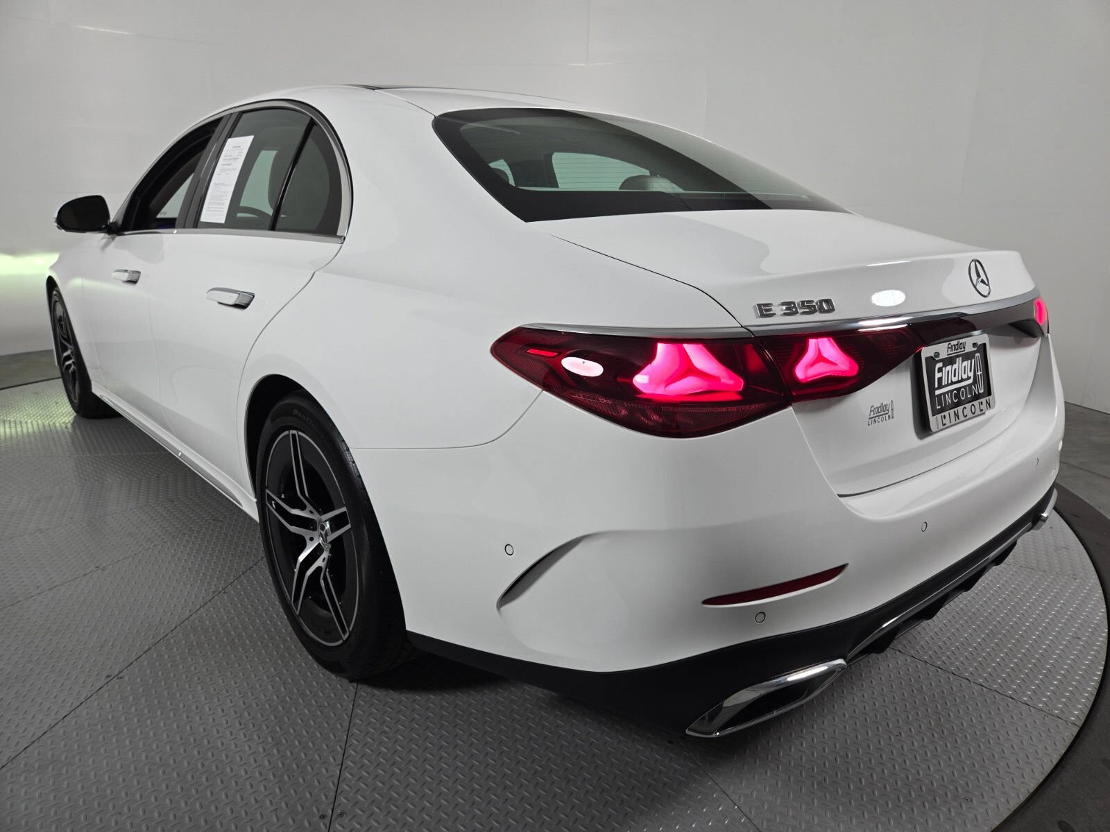 Used 2025 Mercedes-Benz E 350 Sedan image 6