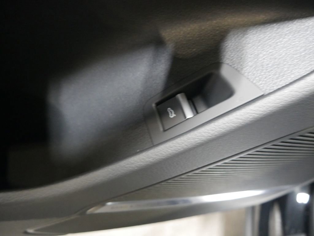 New 2026 Audi Q8 Premium Plus image 19