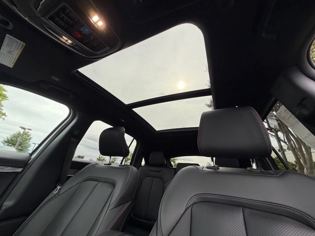 Used 2024 Jeep Wagoneer Launch Edition AWD/4WD image 36