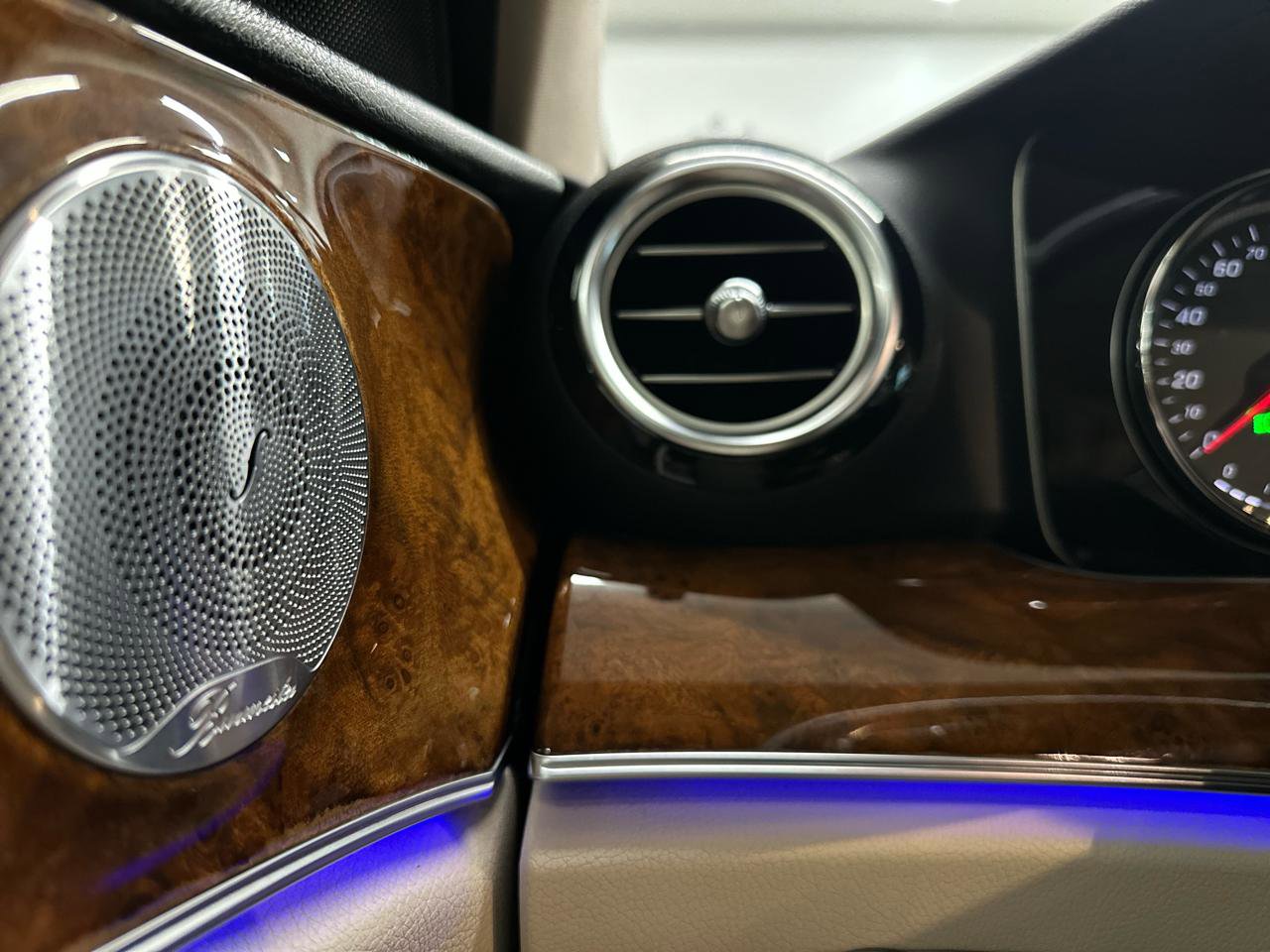 Used 2019 Mercedes-Benz E 300 4MATIC w/ Premium 1 Package image 27