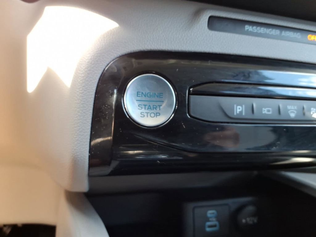 Used 2023 Ford Escape Platinum AWD/4WD image 24