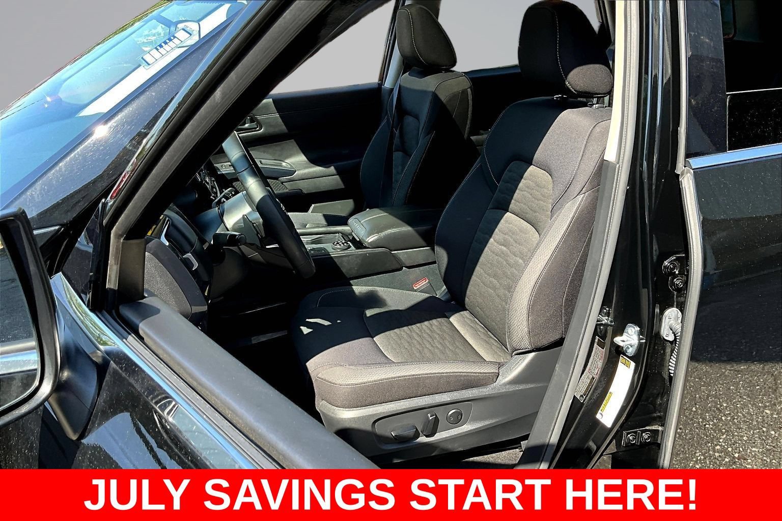 Used 2025 Nissan Pathfinder SV w/ SV Premium Package AWD/4WD image 27
