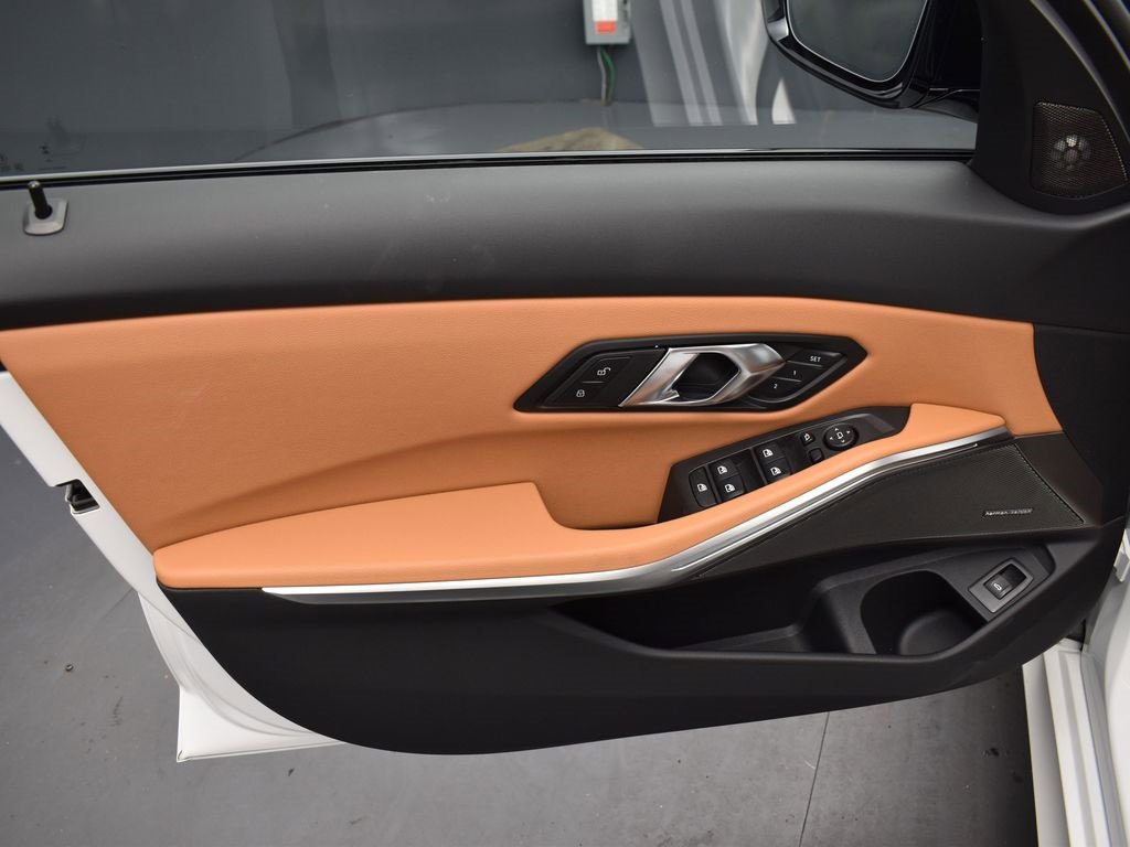 New 2026 BMW 330i Sedan w/ M Sport Package image 11