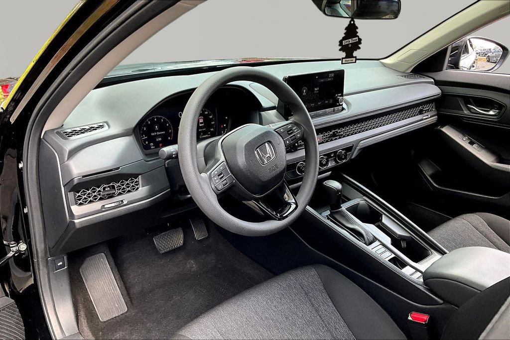 Used 2025 Honda Accord LX image 14