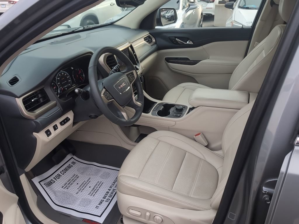 Used 2023 GMC Acadia Denali w/ Denali Ultimate Package image 13