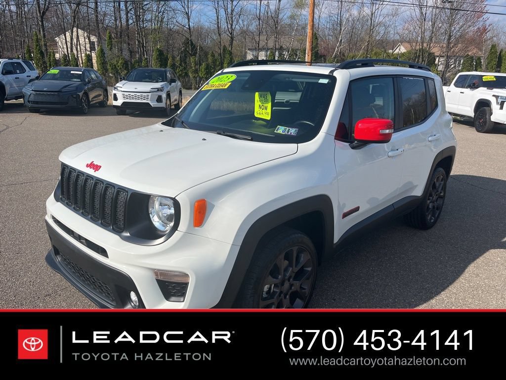 Used 2023 Jeep Renegade Latitude w/ Sun/Sound Group AWD/4WD image 1