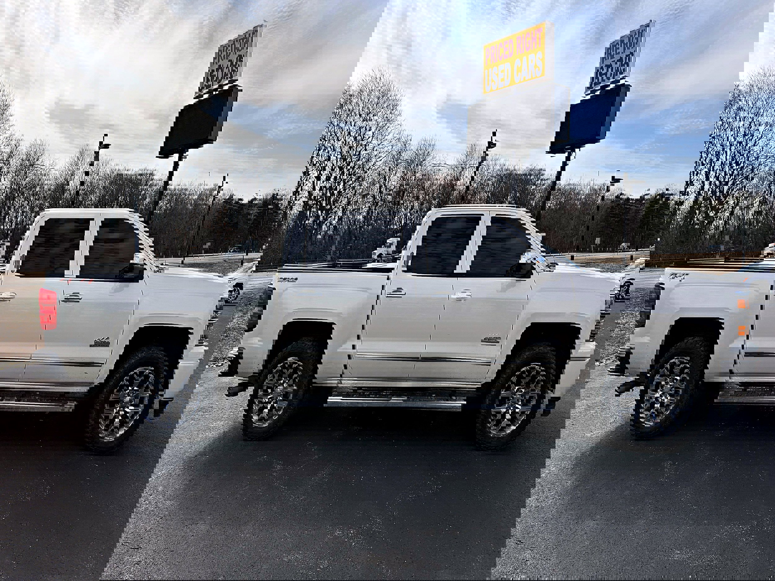 Used 2014 Chevrolet Silverado 1500 High Country w/ High Country Premium Package image 10