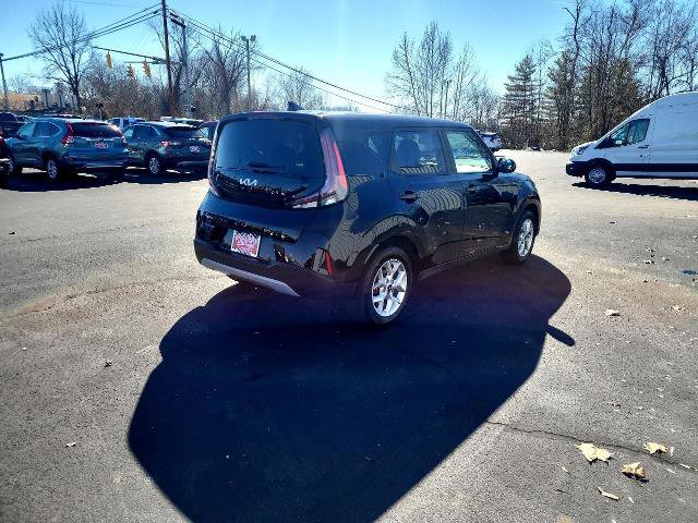 Used 2023 Kia Soul LX w/ Option Group 015 image 5