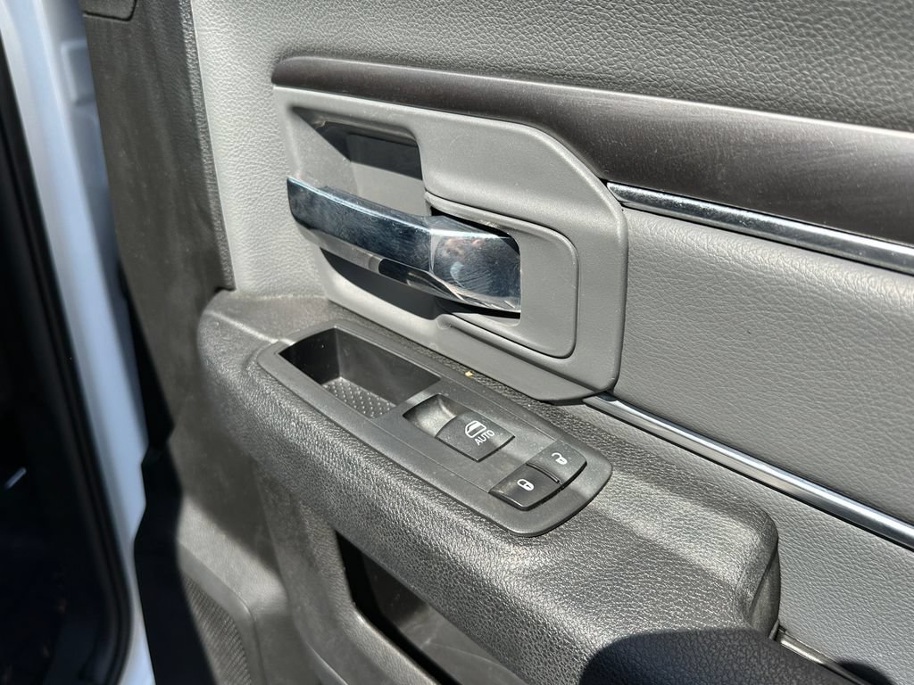 Used 2021 RAM 1500 Classic SLT RWD image 18
