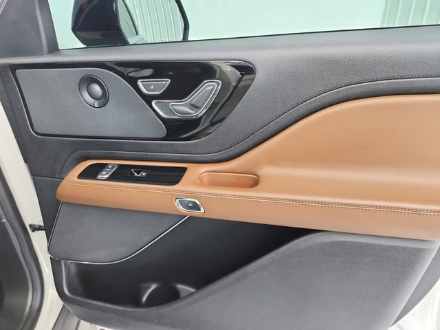 Used 2022 Lincoln Aviator Reserve w/ Equipment Group 201A image 43
