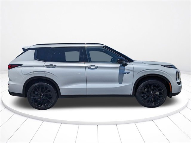 New 2025 Mitsubishi Outlander SEL Black Edition image 3