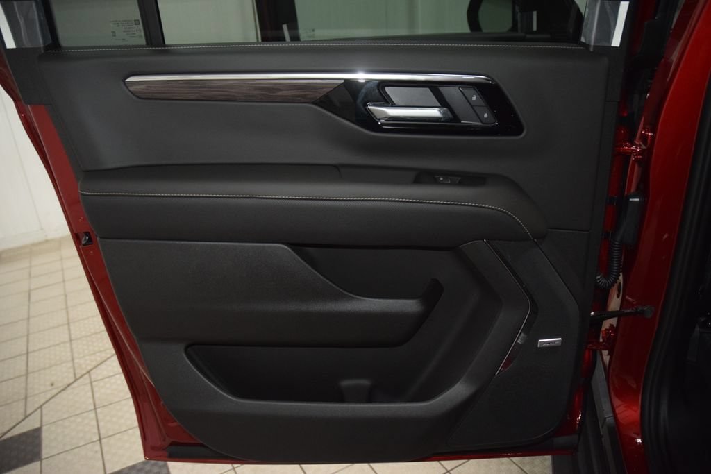 New 2026 Chevrolet Suburban Premier AWD/4WD image 47