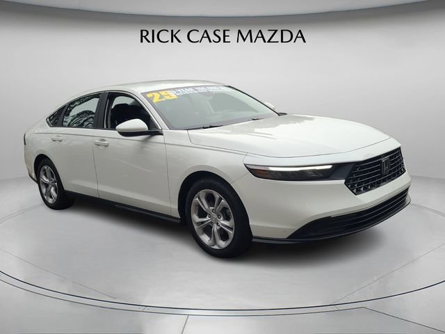 Used 2025 Honda Accord LX image 9