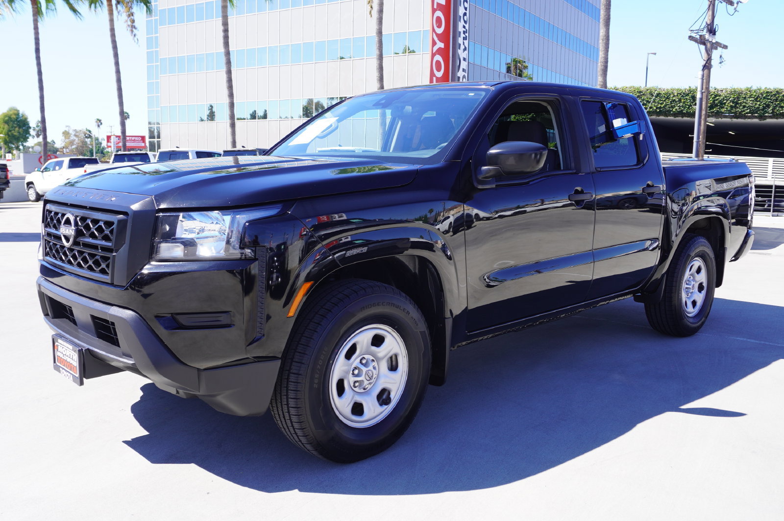Used 2022 Nissan Frontier S RWD image 4