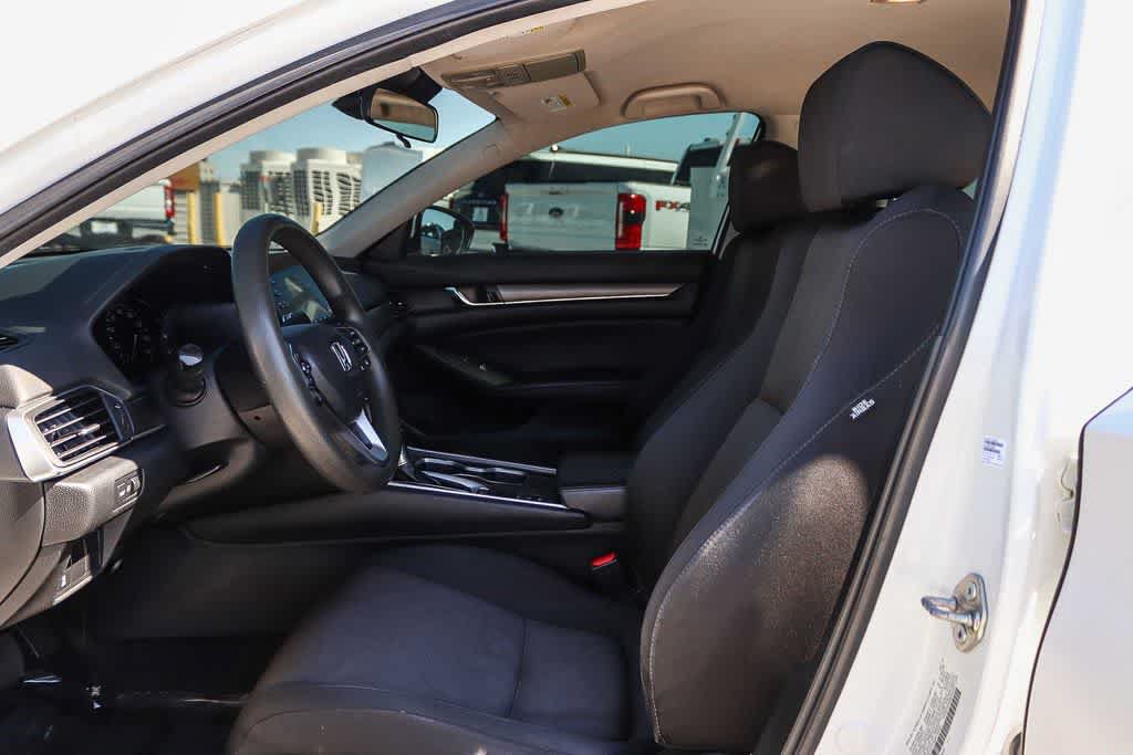 Used 2018 Honda Accord LX image 17