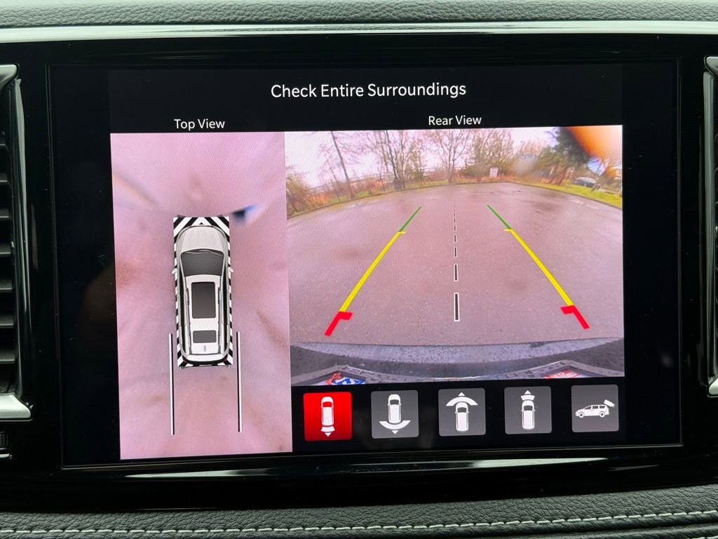 Used 2025 Chrysler Pacifica Select image 11