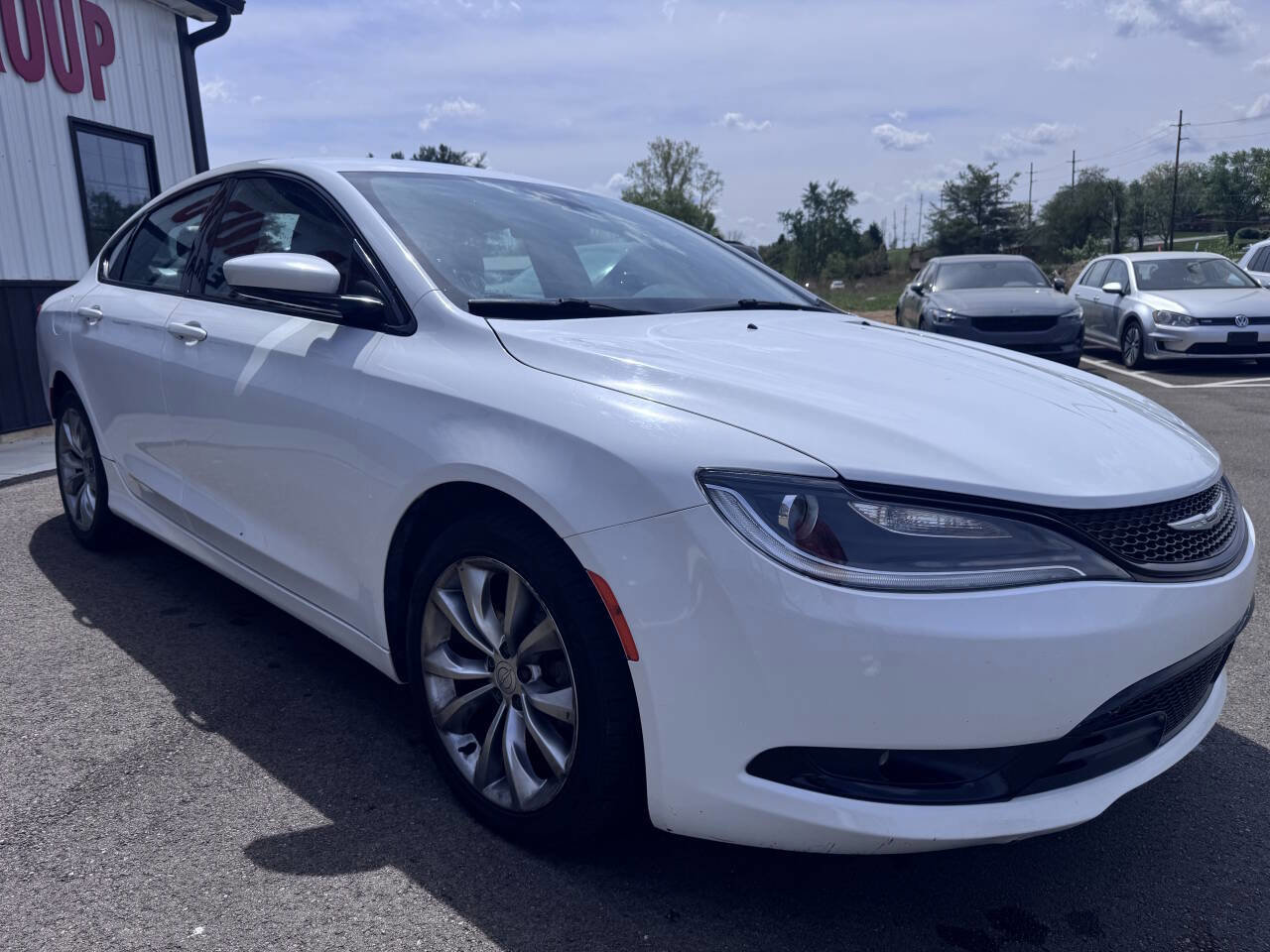 Used 2016 Chrysler 200 S w/ Comfort Group FWD image 3
