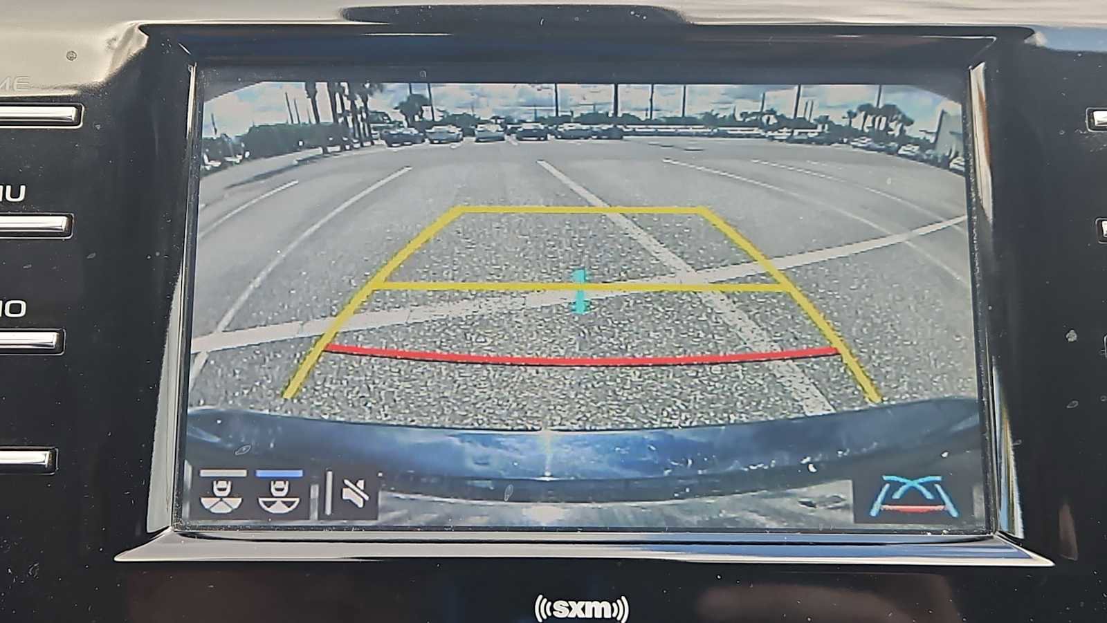 Used 2020 Toyota Camry LE w/ Convenience Package FWD image 11
