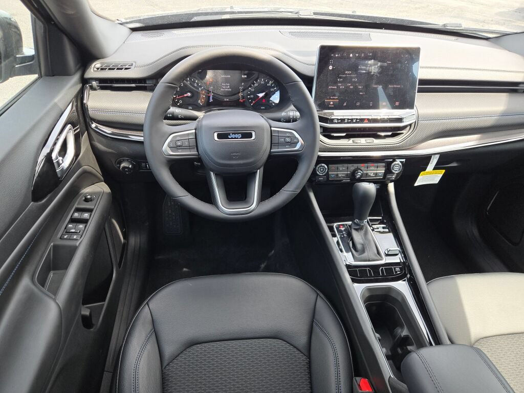 New 2026 Jeep Compass Latitude AWD/4WD image 7