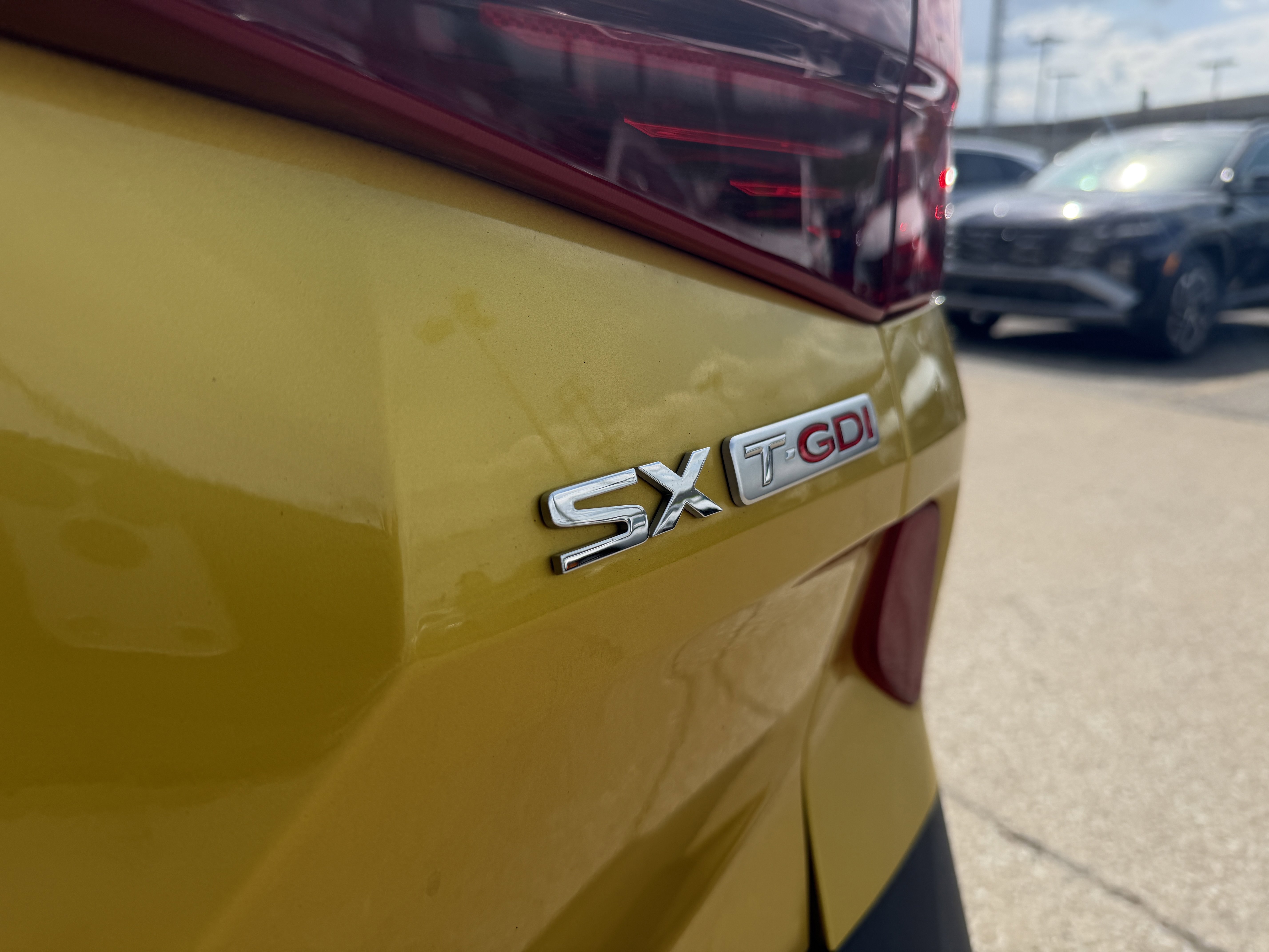 Used 2021 Kia Seltos SX w/ SX Sunroof Package AWD/4WD image 9