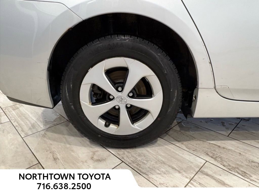 Used 2014 Toyota Prius Two image 12