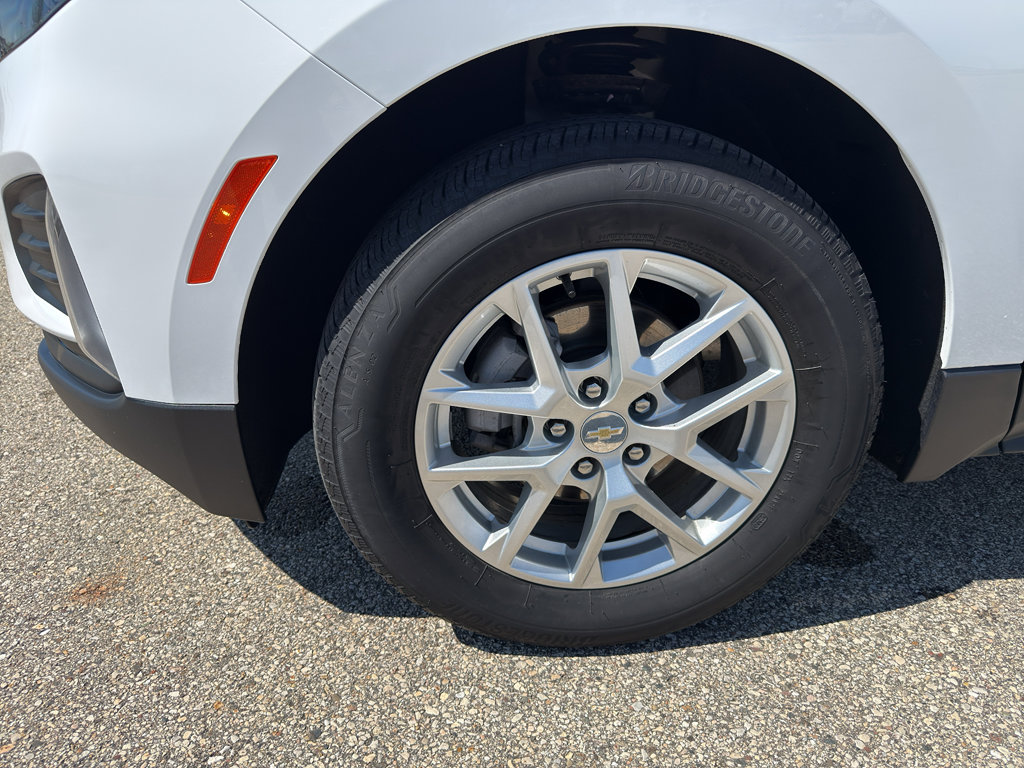 Used 2023 Chevrolet Equinox LT image 9